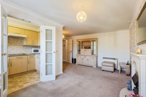 LIVING ROOM- click for photo gallery